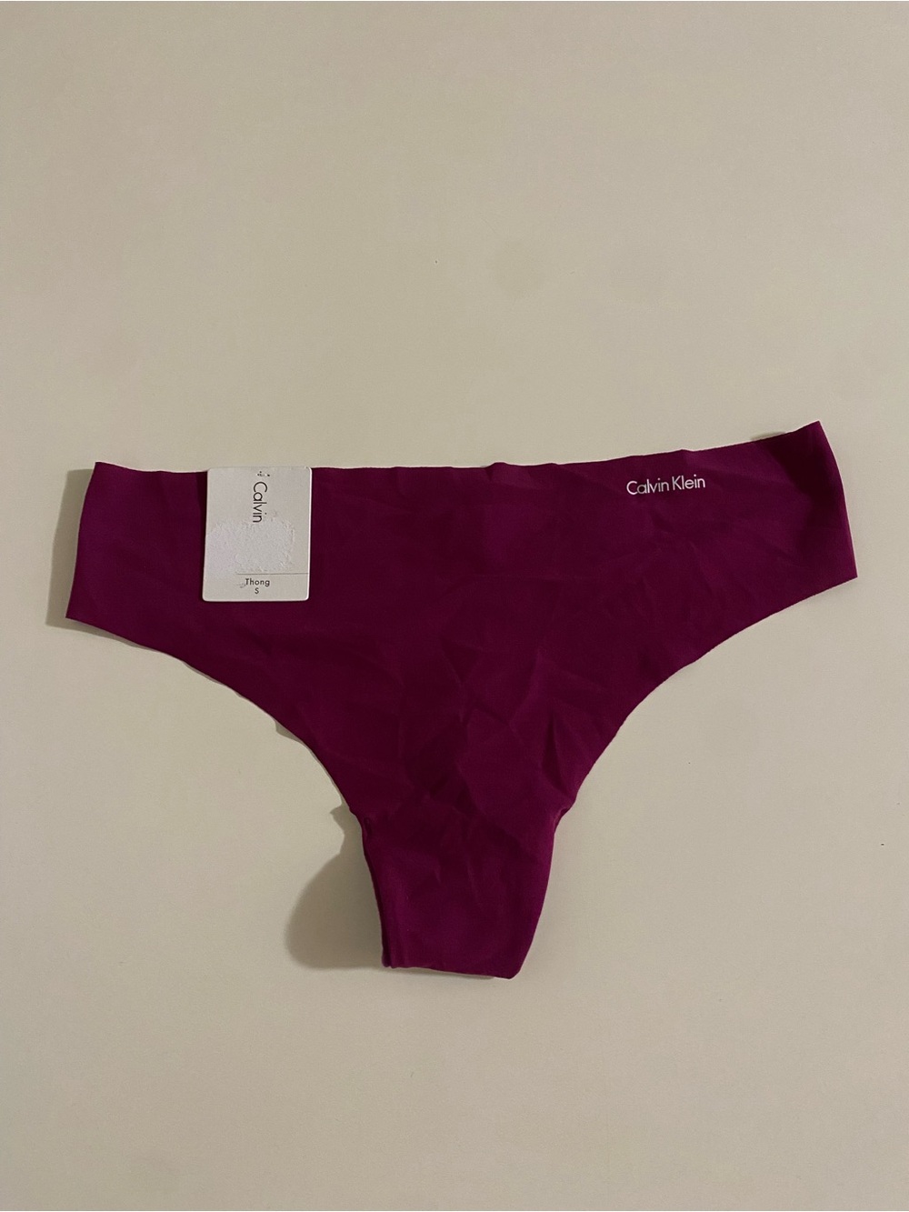 Calvin Klein Women's Seamless Thong - Deep Magenta NWT